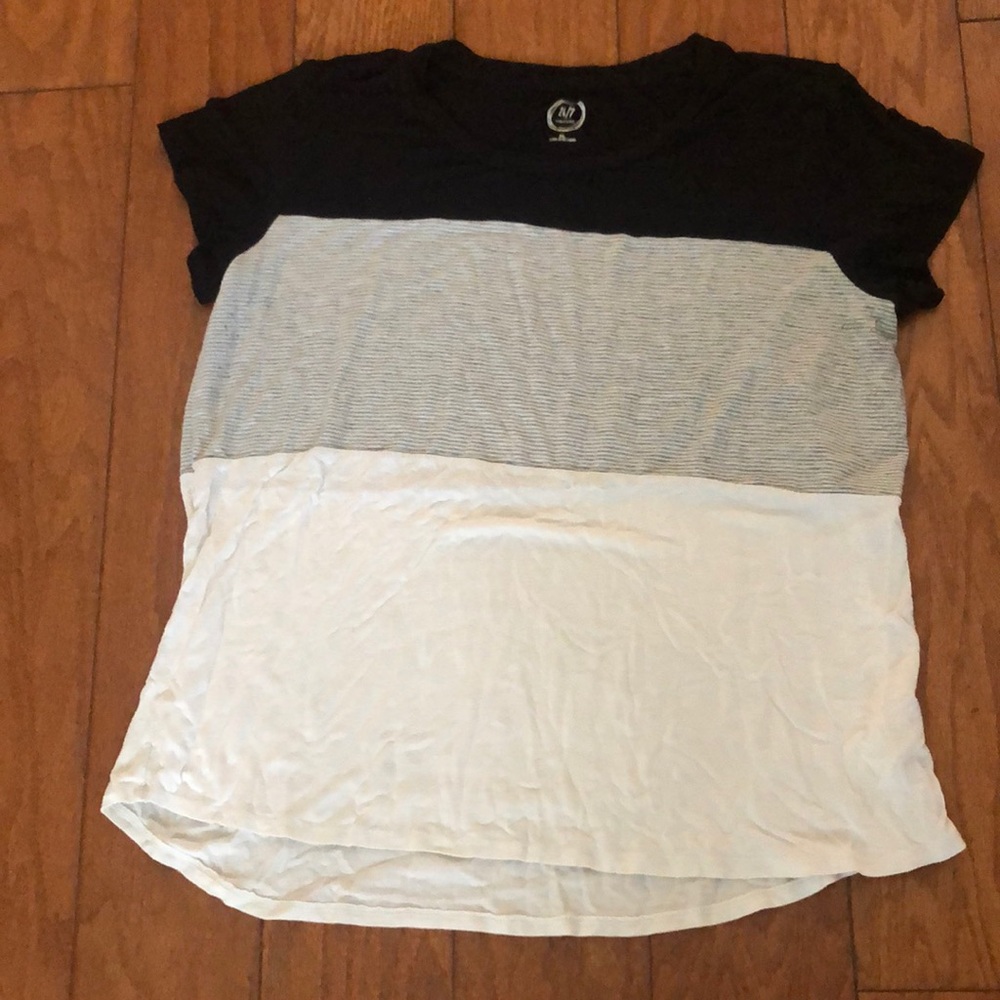 Black grey and white cute t shirt size women’s xl